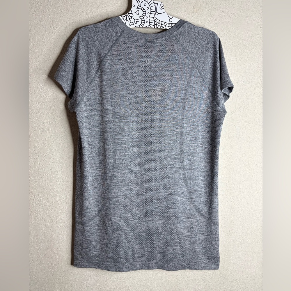 Lululemon swiftly tech short sleeve Maui edition gray size 12 - Picture 2 of 4